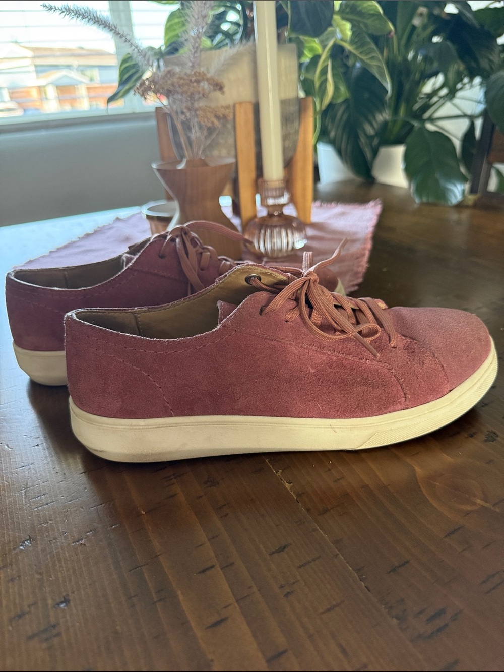 Portland Leather Patina Women's Suede Rose Pink Lace-Up Sneakers - Size 7.5